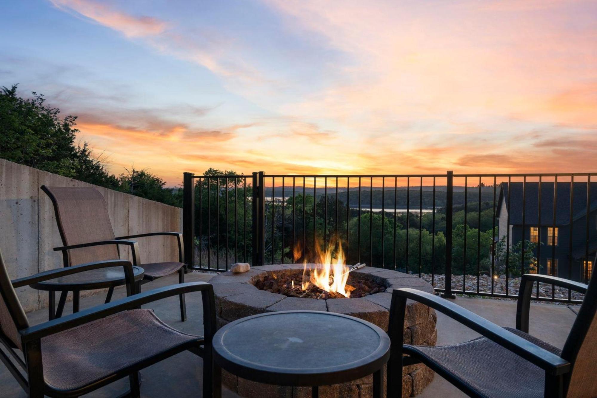 Chateau On The Cove Branson Exterior foto